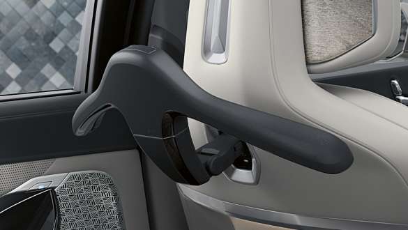BMW vešalica za odeću za Travel & Comfort sistem. BMW vešalica za odeću za Travel & Comfort sistem.