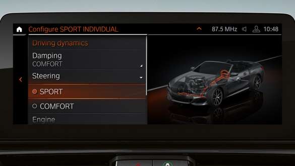 Integrisano aktivno upravljanje BMW Serije 8 Kabriolet G14 LCI Facelift 2022 Kontrolni displej bliži prikaz