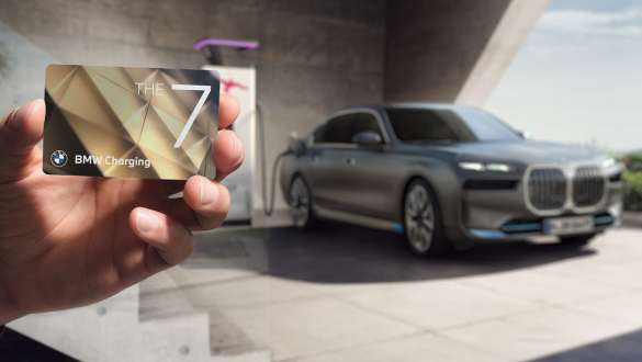 Napajanje u pokretu BMW i7 M70 xDrive Sedan G70 BMW i7 M70 xDrive Sedan G70 Napajanje u pokretu