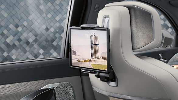 BMW Univerzalni nosač za tablete s BMW sigurnosnom futrolom za Travel & Comfort sistem BMW i7 M70 xDrive Sedan G70 BMW i7 M70 xDrive Sedan G70 BMW univerzalni nosač za tablete s BMW sigurnosnom futrolom za Travel & Comfort sistem