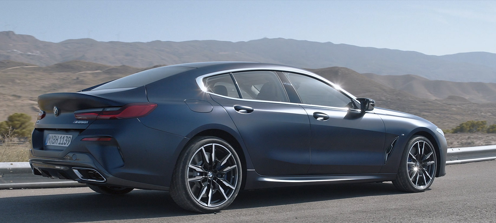 BMW Serija 8 Gran Coupé G16 LCI Facelift 2022 spoljni dizajn u video zapisu BMW Serija 8 Gran Coupé G16 LCI Facelift 2022 spoljni dizajn u video zapisu
