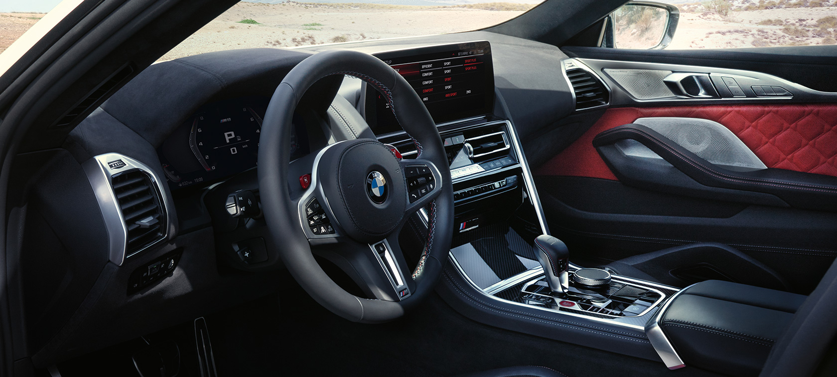BMW M8 Competition Gran kupe F93 LCI Facelift 2022 kabina, kontrolni displej BMW M8 Competition Gran kupe F93 LCI Facelift 2022 kabina, kontrolni displej