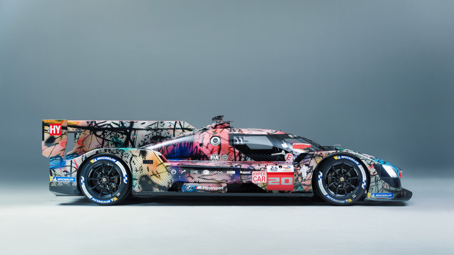 BMW M HYBRID V8 KAO UMETNIČKO DELO BMW M HYBRID V8 KAO UMETNIČKO DELO
