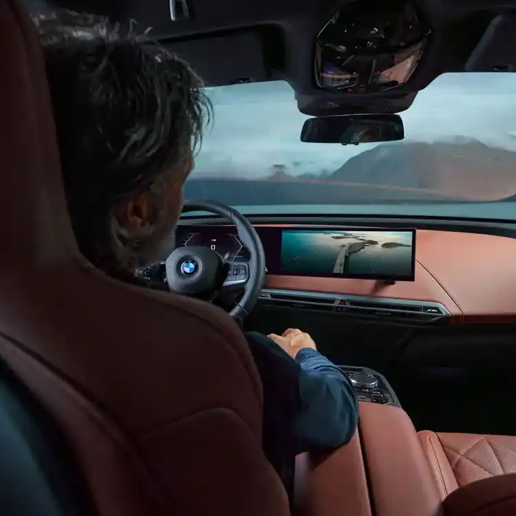 BMW iX video streaming