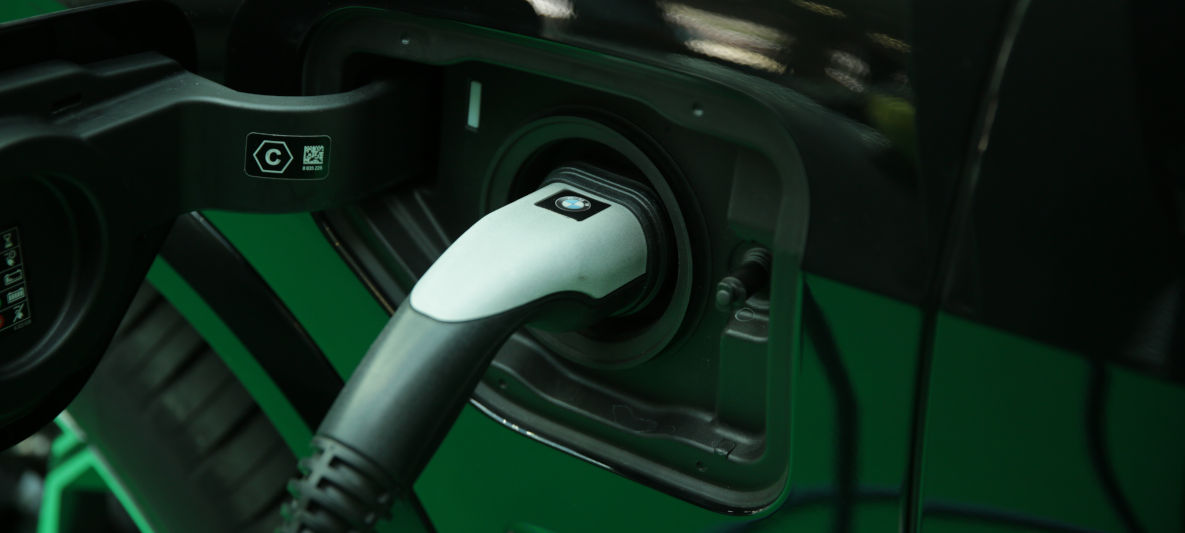 INTERESOVANJE ZA HIBRIDE I ELEKTRIČNA VOZILA U SRBIJI RASTE, POTREBNA DODATNA ULAGANJA