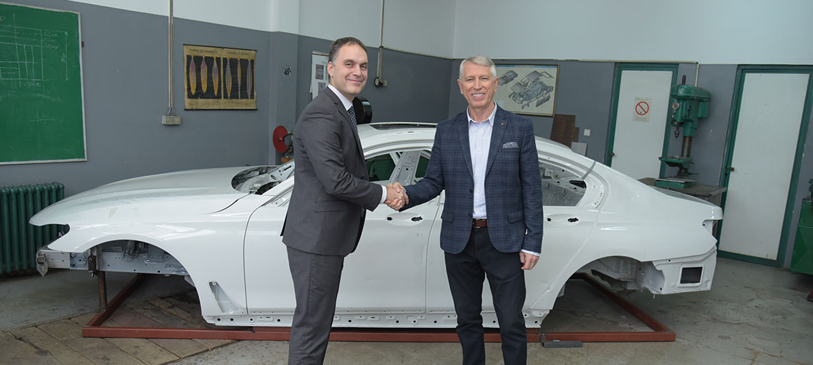 bmw-donirao-automobil-saobracajnoj-skoli