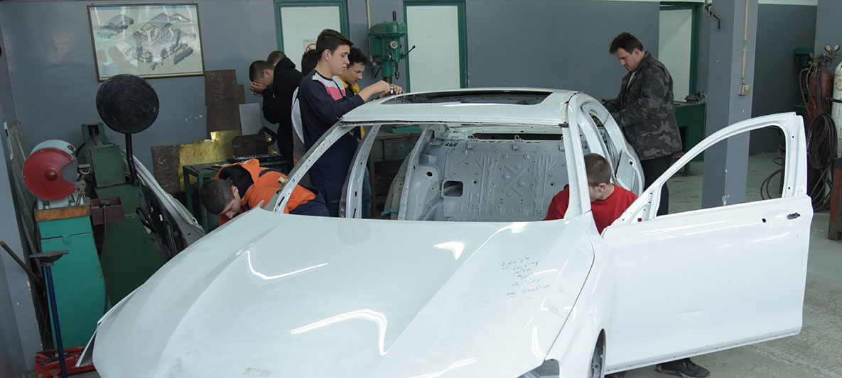 bmw-donirao-automobil-saobracajnoj-skoli