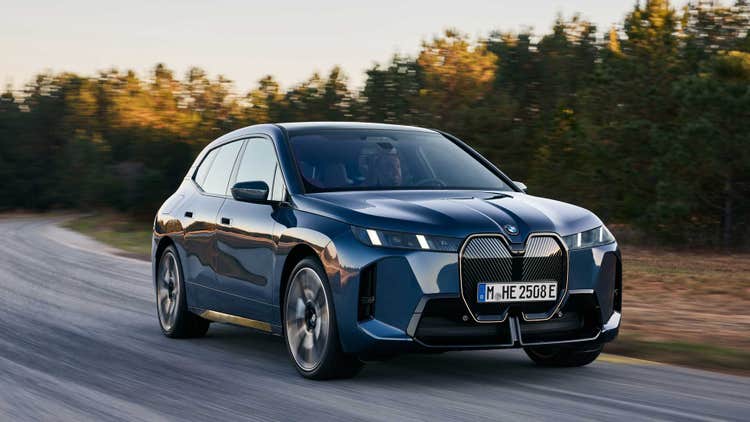 Novi BMW iX