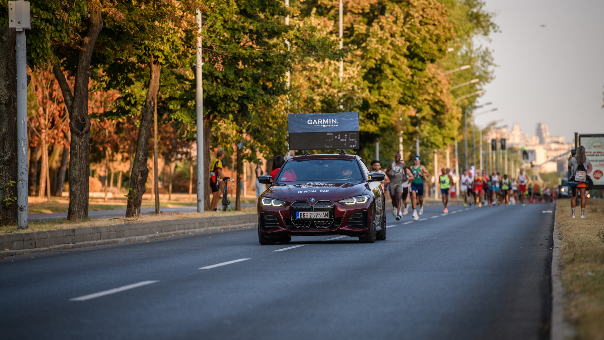10k trka - 4 BMW iX najbolji električni automobil po Consumer Reports-u