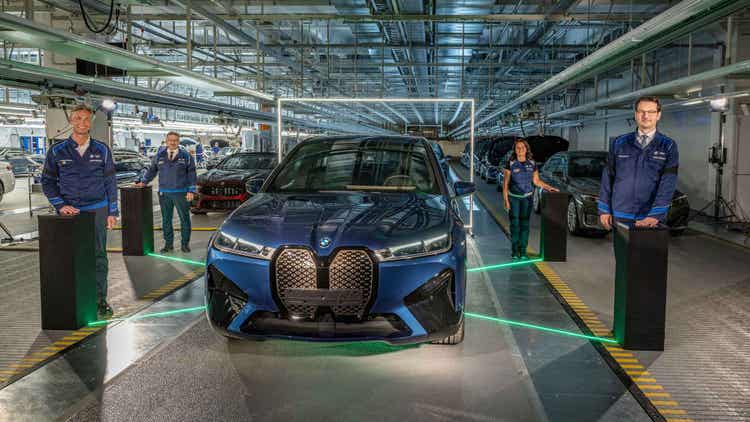 BMW iX 2025